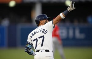 CABERO SLUGS 1ª carreira Slam e Ray venceu 5-4 contra os anjos com equipes para Homer
