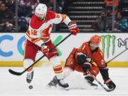 Pontuações de atraso no terceiro e OT-Ot-the-pernas de Gaothia, 4-3