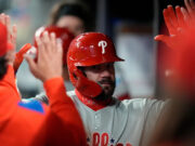 Murphy Homer retornará de sua lesão na costela para derrotar os Bravs Philies -5 -gu