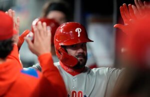 Murphy Homer retornará de sua lesão na costela para derrotar os Bravs Philies -5 -gu