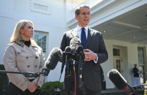 Trump está aumentando os mercados com a maioria dos intervalos tarifários globais, estendendo a guerra comercial com a China – Mercury News