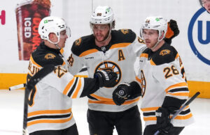 Lindhomem e Corpissalo Bruins levam a vencer por 4-1 contra o Penguin