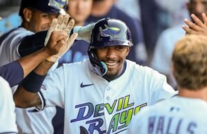 Williams suspendeu uma vantagem de 4 corridas no nono lugar, Rashmi derrotou o Yankees por 10-8 em Harranda 2-Runs em Dashami