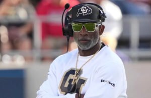 O técnico do Colorado, Dion Sanders, não está preocupado em administrar seus jogadores de equipes específicas