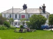 Restaurante Michelin Star, uma vez que o melhor pub do Reino Unido apelidado de classificação de higiene ruim