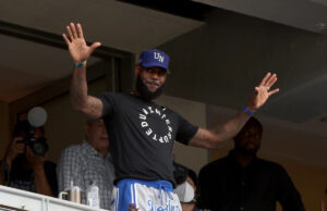 Acabei de comprar Laborbi – LeBron James conseguiu sua própria boneca Barbie