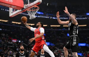 Ivika Jubac 122-117 Surgindo os Clippers cruzando o esparso e o quarto no oeste da multidão