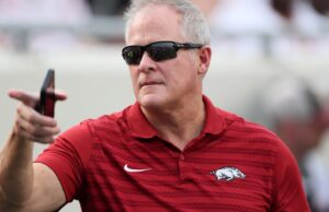 Arkansas Ad Hunter Yurchek Voice Suporte no Aplicação do Acordo Blue