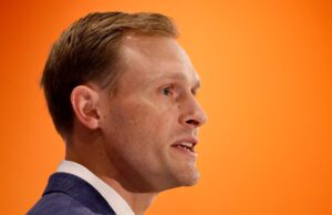 Bears HC Ben Johnson escreveu poemas tocantes em homenagem a Brian Pickolo