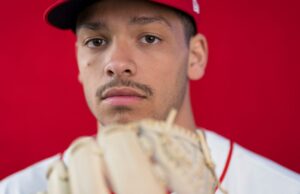 Chase Burns Zaheer Hope, o terceiro dragão permitiu que Kendall George hrs começasse