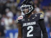 Os santos têm alguns poderosos blocos de construção para apoiar um jovem zagueiro