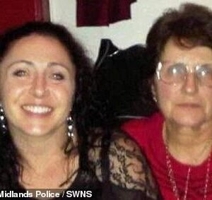 79613759-14596727-Linda_Philips_72_right_and_Amanda_Riley_49_left_died_after_their-a-1_1744311065550.jpeg