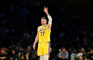 Lakers vs Mavericks: como ver os retornos de Luca Donier hoje à noite em Dallas