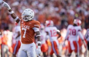 Os comandantes roubaram a estrela do Texas Jahad Baron no rascunho de Jeremier