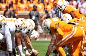 Tennessee anuncia o tempo de Vol Walk for Football Orange and White Games