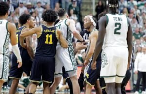 Michigan perde brooks gordos no portal de transferência de basquete