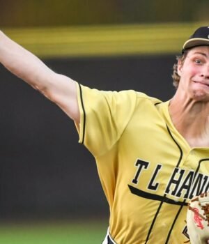 82532310007-0318-hanna-aaaaa-baseball-wins-vs-mauldin-3-to-0-march-18-0126.JPG