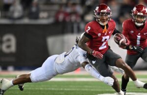 Os texanos são combinados com o estado de Washington W. Kyle Williams para visitar pré-troncos