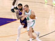 Crystaps Porzingsis na luta para retornar ao tribunal em nome de Boston