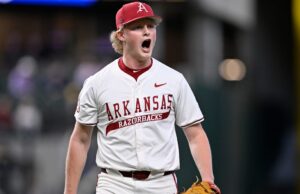 Para concorrentes de beisebol universitário em resposta ao título da College World Series
