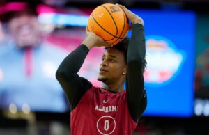 O ex -guarda de basquete do Alabama, Chris Parker, renderiza o portal de transferência