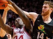 DEPS DEPS No portal de transferência para adicionar opções de pontuação no basquete de Ohio State