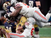 49 John DL Conhecendo aqueles que desenham com a comparação da NFL com US $ 97 milhões DL