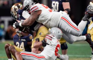 49 John DL Conhecendo aqueles que desenham com a comparação da NFL com US $ 97 milhões DL