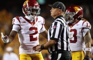 Os comandantes estão hospedando USC Corner Jelin Smith para TopV 30 Visit