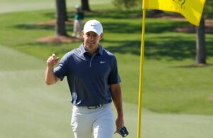 Após a vitória do mestre, Rory McILLO recebeu parabéns de Jack Niclas