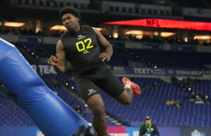 Arizona Cardinals para Tolado DL Darias Alexander encontra