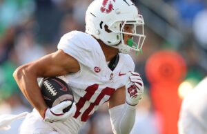 Stanford talentoso do portal de transferência do Texas sinaliza o WR Emmet Mosle