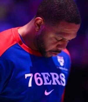 83096478007-eric-gordon.jpg