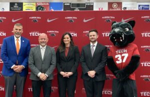 Os homens da Florida Tech nomeiam os novos treinadores de basquete para o grupo feminino