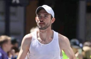 Erie Professor entre os corredores da região que participou da maratona de Boston