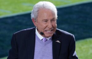 Lee Corso não se aposenta da ESPN e futebol universitário