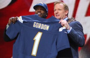 Os Chargers anunciaram o hóspede que escolhe o locutor por 2 dias