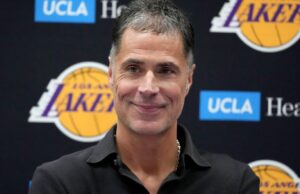 O gerente geral do Lakers, Rob Pelinka, ganhou uma expansão de acordo