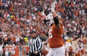 Texas OL Hayden tem uma reunião virtual com Colts com Konar