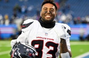 No entanto, outra ex -pulseira brincou com os texanos