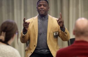 O Hall da Fama Leroy Batler reflete em sua carreira com os Packers