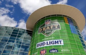 Uma estrela de futebol na Geórgia participou do draft da NFL