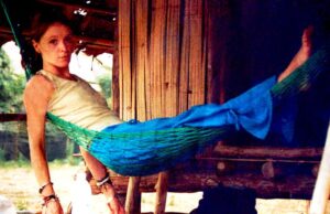 Os irmãos da jovem foram tão brutalmente assassinados que seu corpo era as ações doentes detalhes do 20º aniversário de sua morte