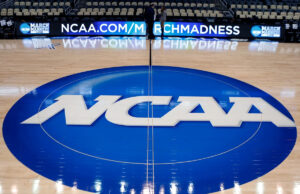 NCAA Passe a série de regra que define a tabela diretamente para a escola para a escola