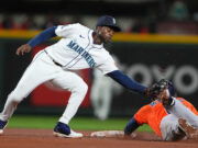 Karatini fornece Astros para vencer mais de 2-1 entradas adicionais para ganhar a vitória