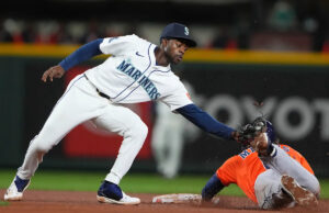 Karatini fornece Astros para vencer mais de 2-1 entradas adicionais para ganhar a vitória