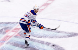 O defensor do petróleo Brett Kulak Run to Play -Game desde o nascimento