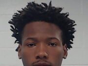 A família do garoto fica enorme entusiasmo por matar o atleta de 17 anos -ano na reunião