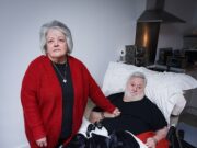 Alguns minutos antes da raiva como um homem com deficiência, foi dado ‘chutando’ no voo porque ele não conseguia andar no banheiro ‘