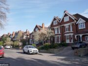 Uma história de duas cidades: as greves de Birmingham bin atingiram as regiões mais pobres da cidade com mais força, já que as ruas estão nas ruas … mas as estradas de pressão estão a poucos metros de distância